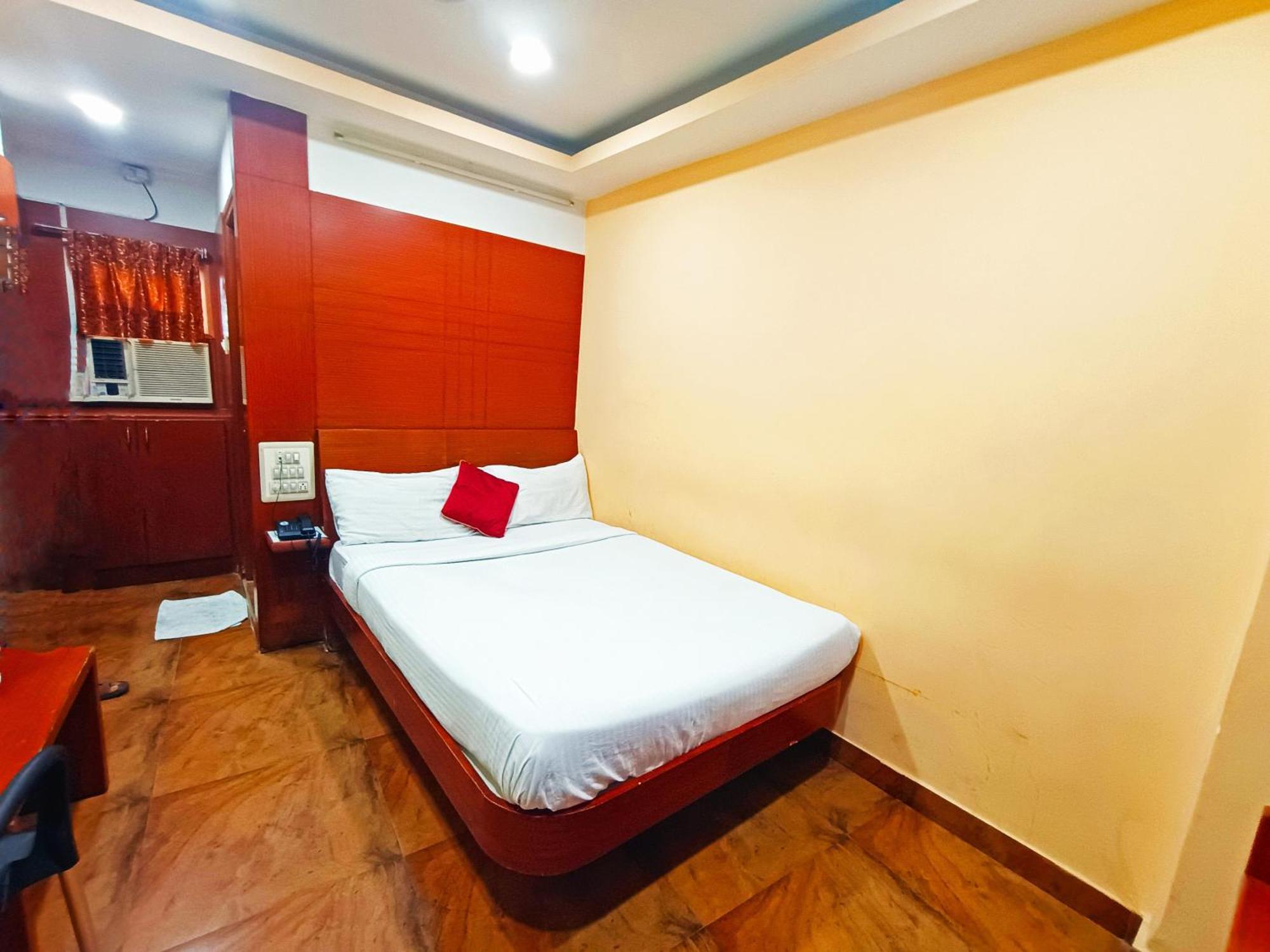 Pavithra Paradise Hotel Bangalore Exterior photo