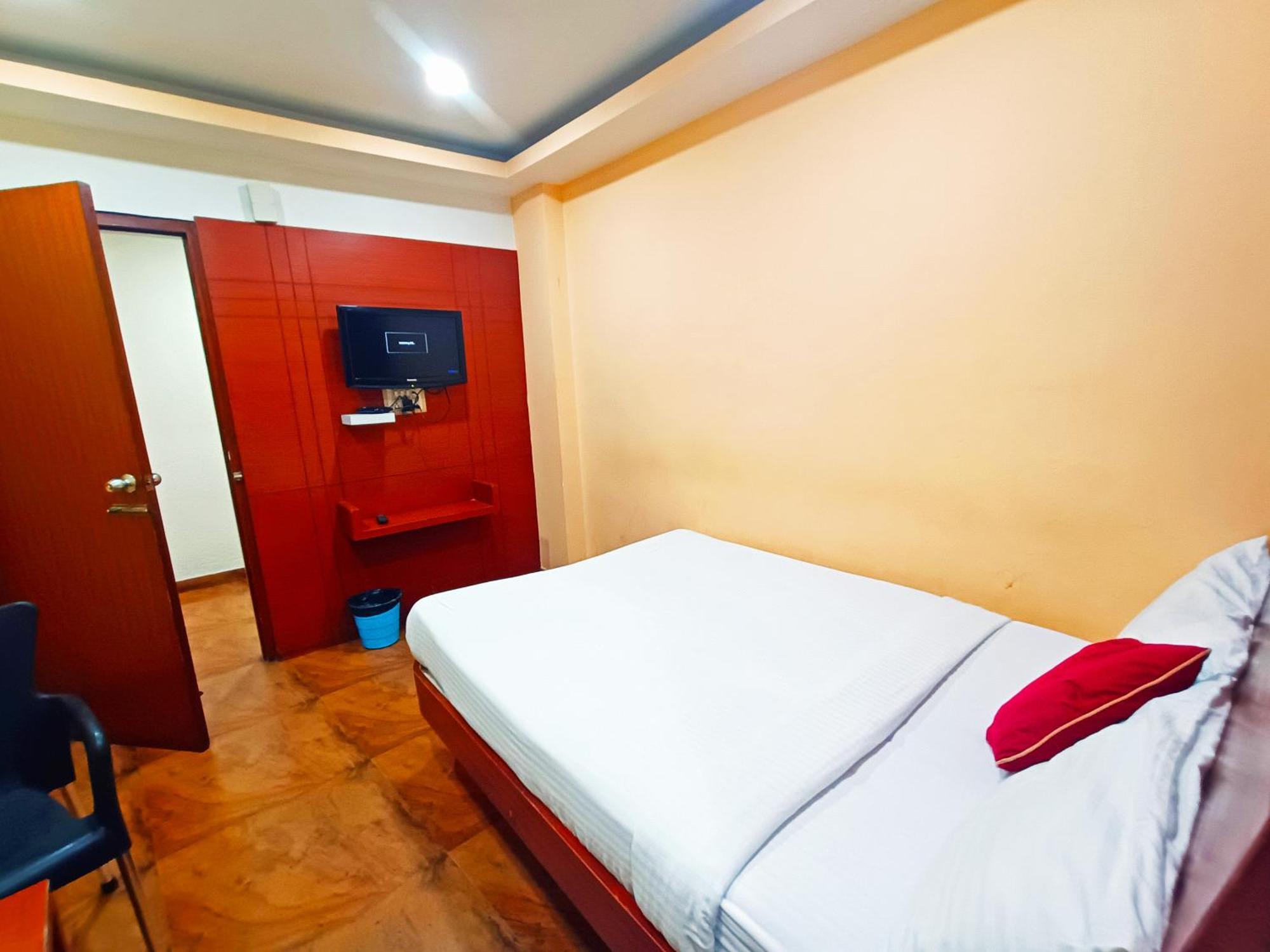 Pavithra Paradise Hotel Bangalore Exterior photo